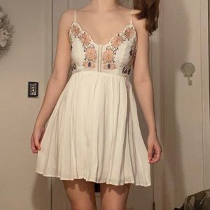Lulu’s Daisy Petal Pickin’ Ivory Embroidered Dress